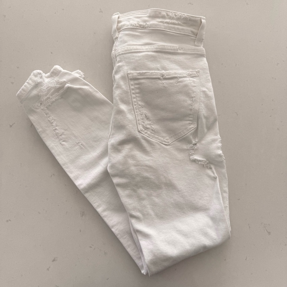 Zara White Distressed Skinny Jeans